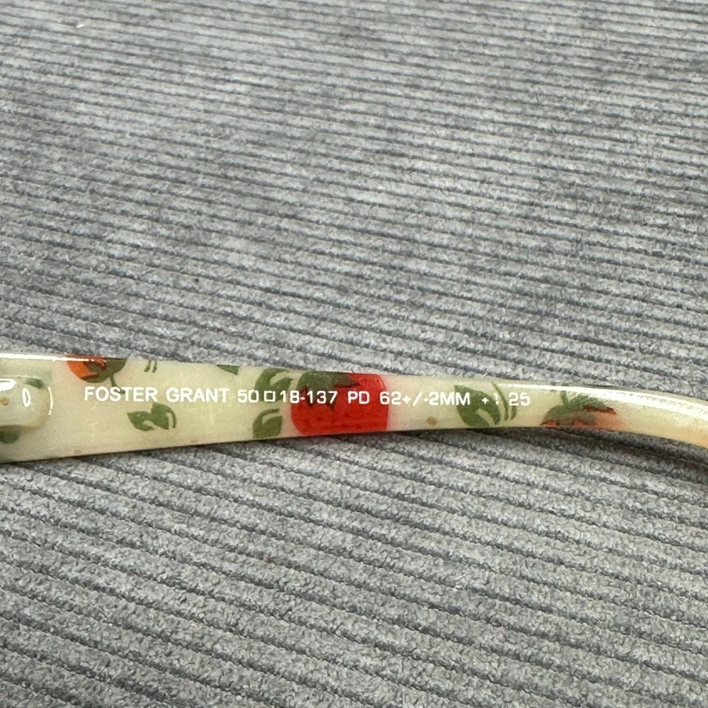 Foster Grant Summers WIN Red Strawberry Print Reading Y2K Glasses +1.25 PL1014